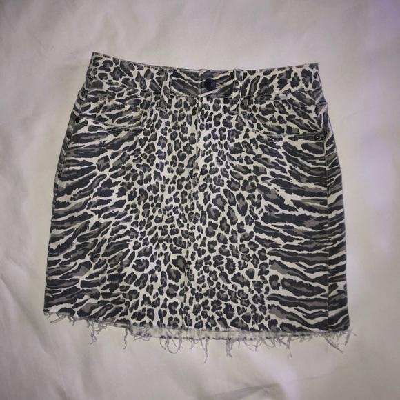 Current/Elliott Cheetah Denim Raw-hem Mini Skirt - Picture 2 of 5
